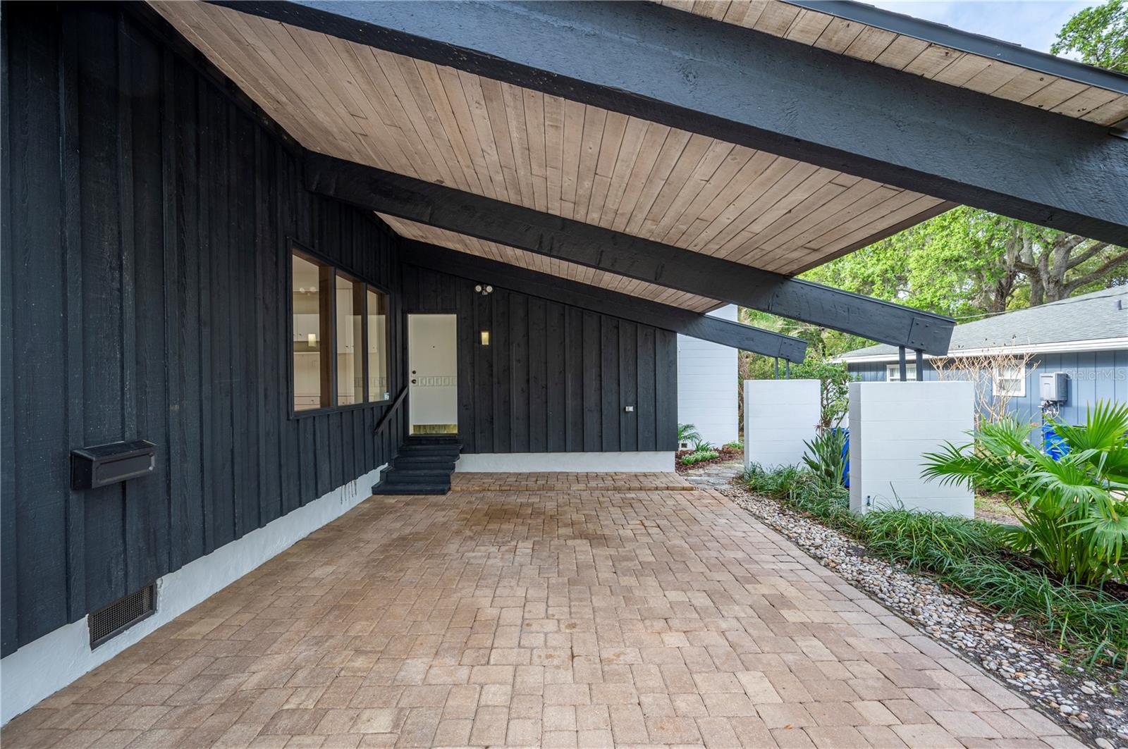 Image 54 of 67 For 210 Palm Drive