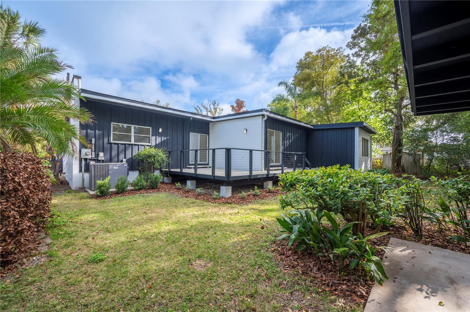 Image 56 of 67 For 210 Palm Drive