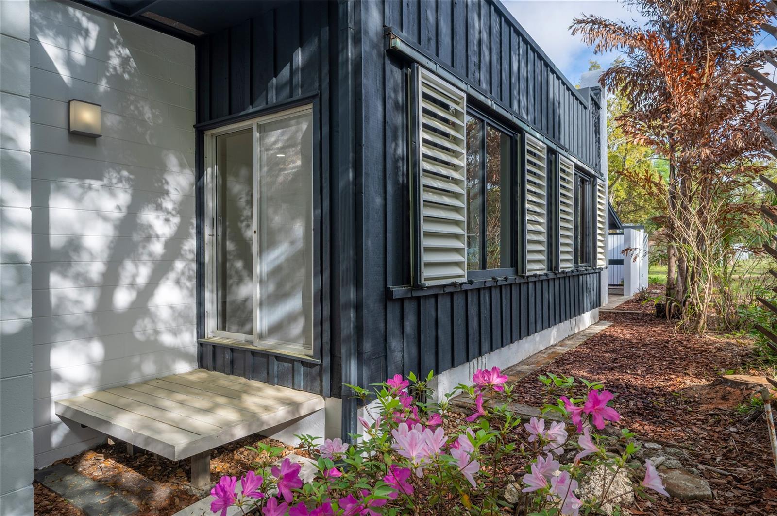 Image 64 of 67 For 210 Palm Drive