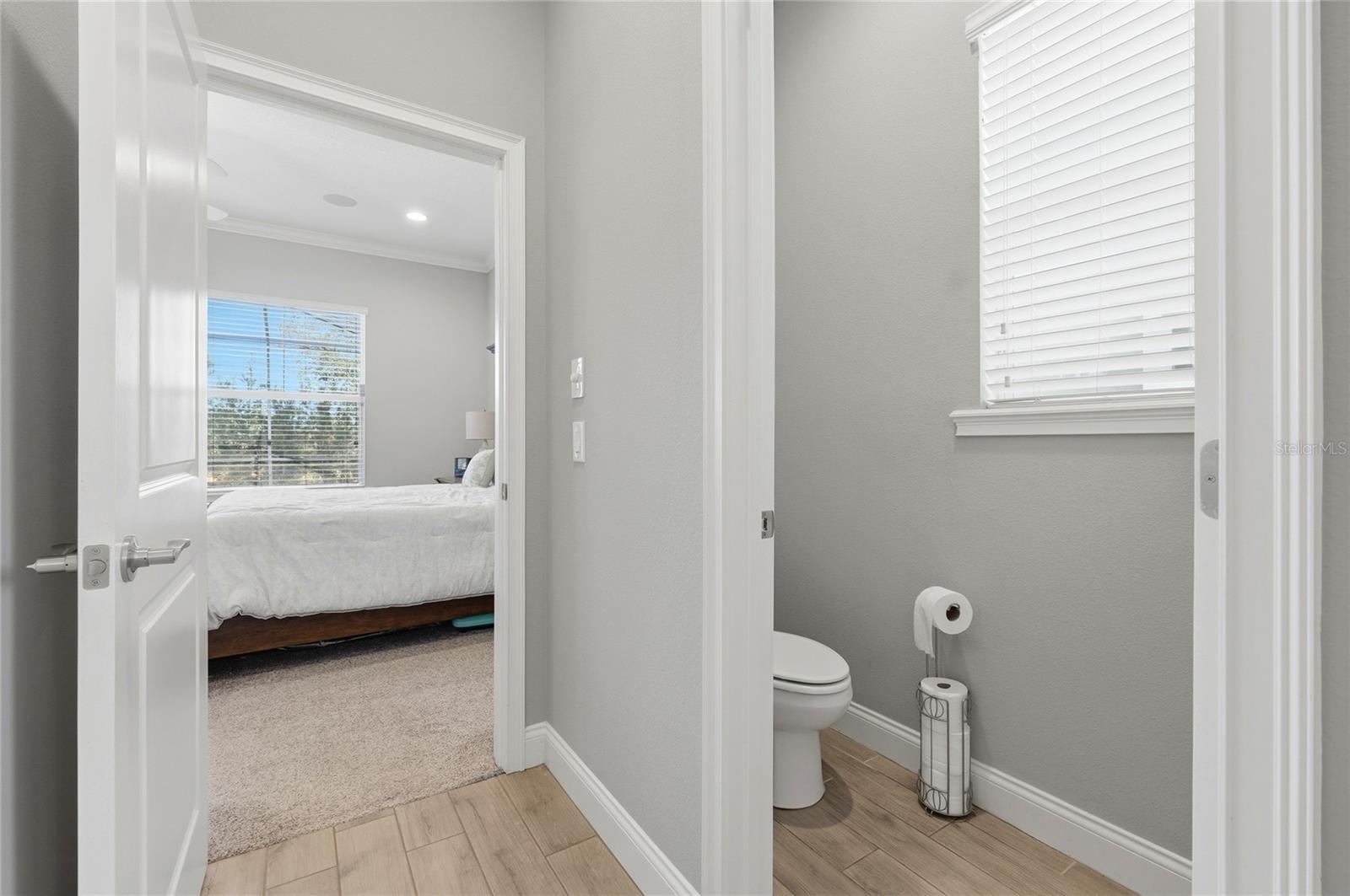 Image 26 of 71 For 539 Waterfern Trail Drive