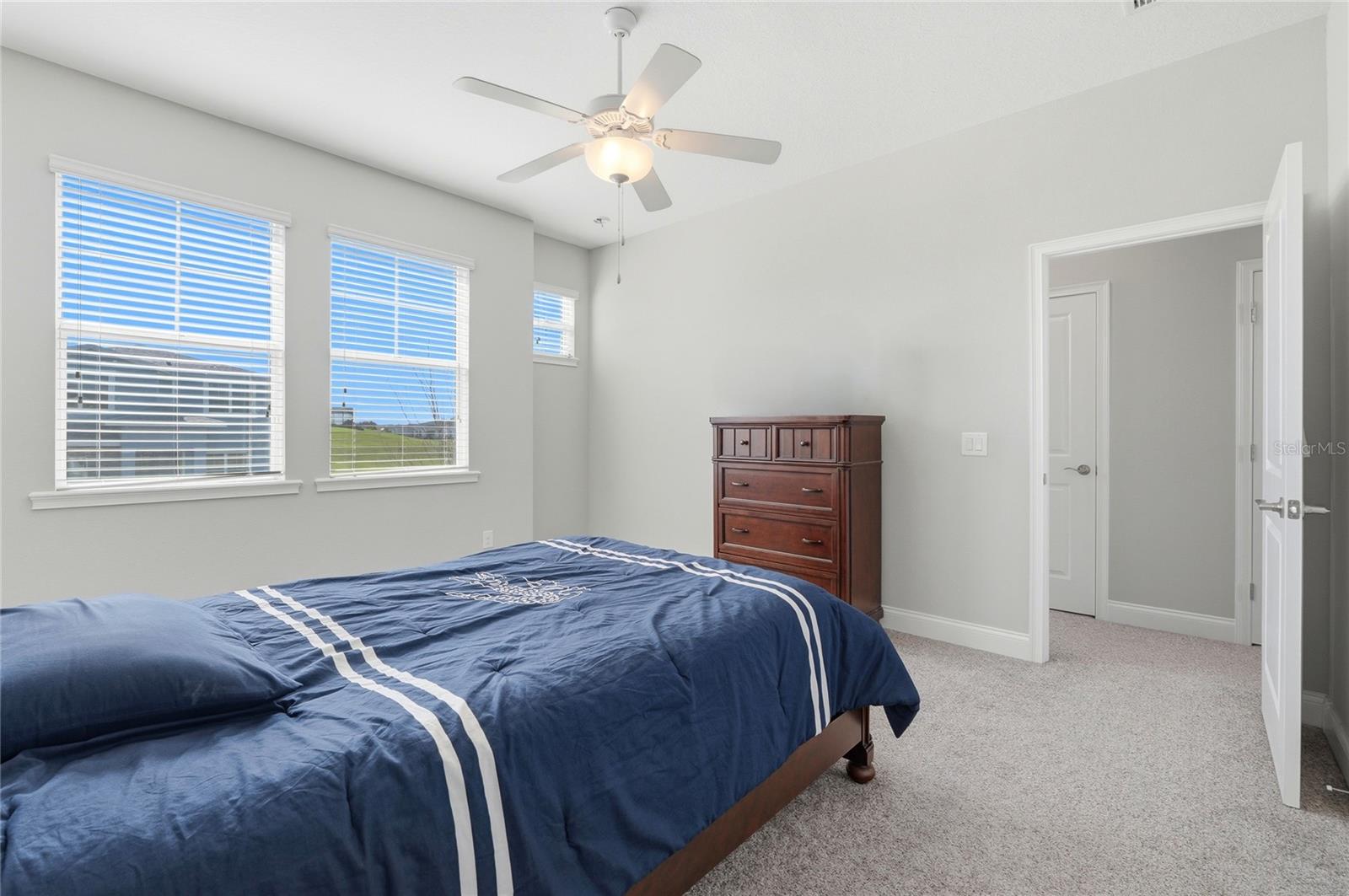 Image 32 of 71 For 539 Waterfern Trail Drive