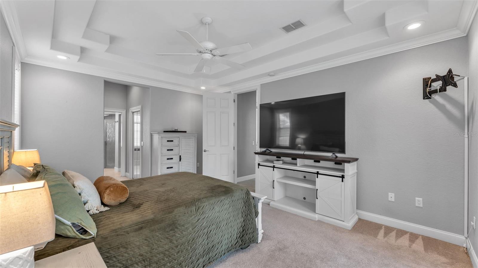 Image 14 of 38 For 4453 Fairway Oaks Drive