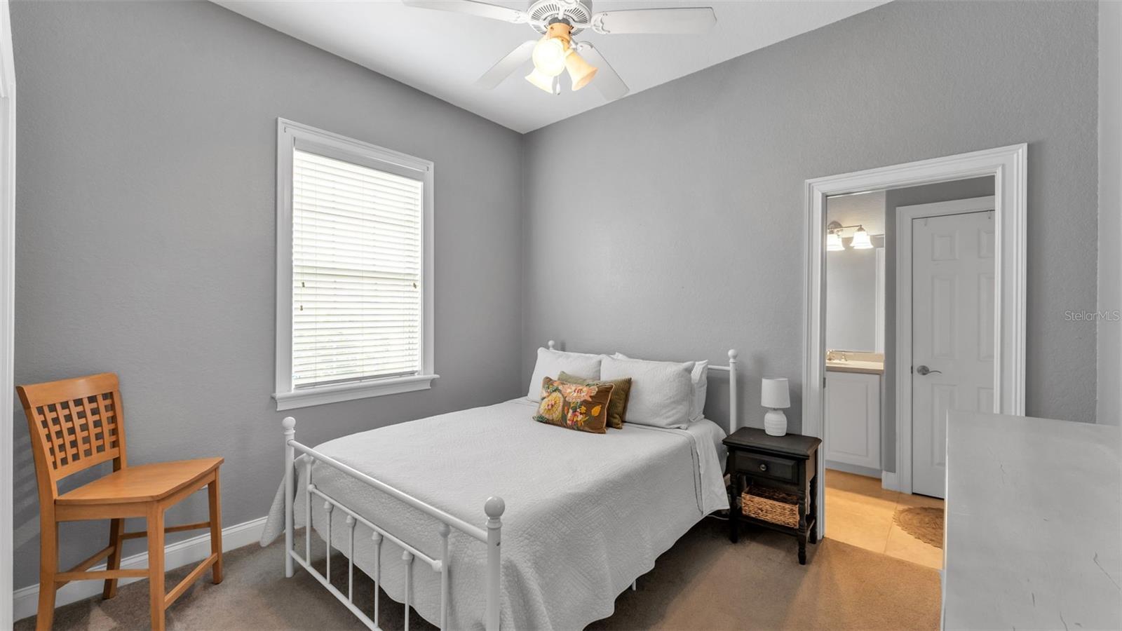 Image 19 of 38 For 4453 Fairway Oaks Drive