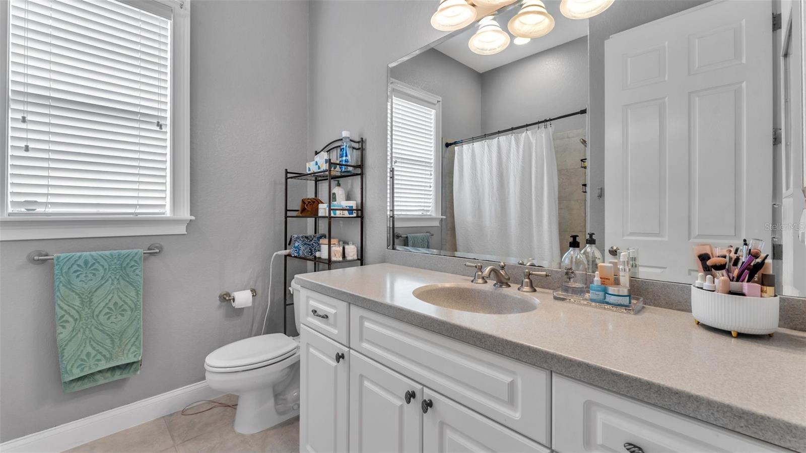 Image 24 of 38 For 4453 Fairway Oaks Drive