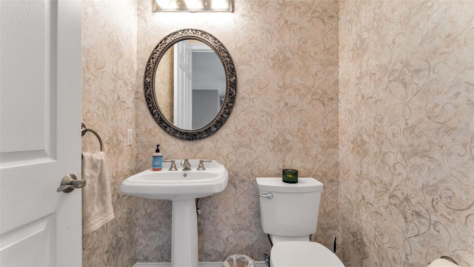 Image 26 of 38 For 4453 Fairway Oaks Drive