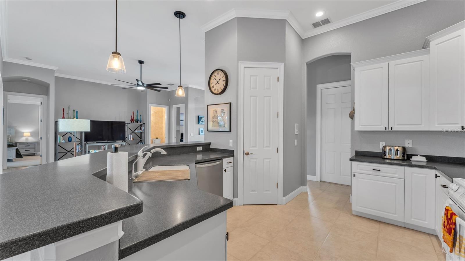 Image 9 of 38 For 4453 Fairway Oaks Drive