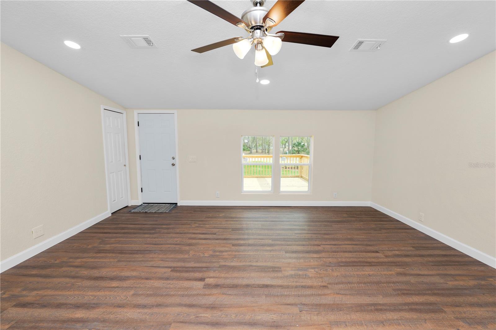 Image 13 of 41 For 6112 Dormany Road