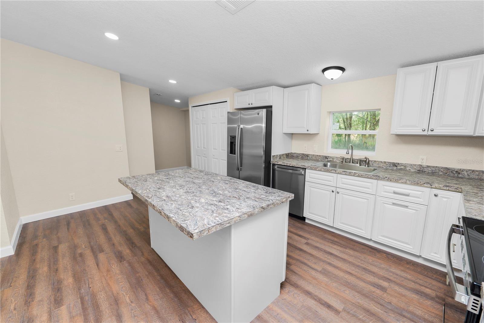 Image 15 of 41 For 6112 Dormany Road