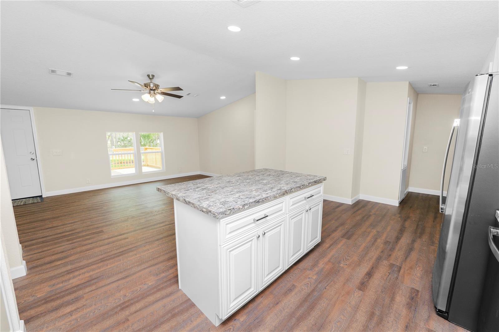 Image 21 of 41 For 6112 Dormany Road