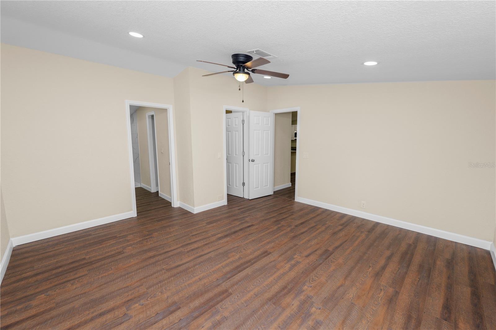 Image 23 of 41 For 6112 Dormany Road