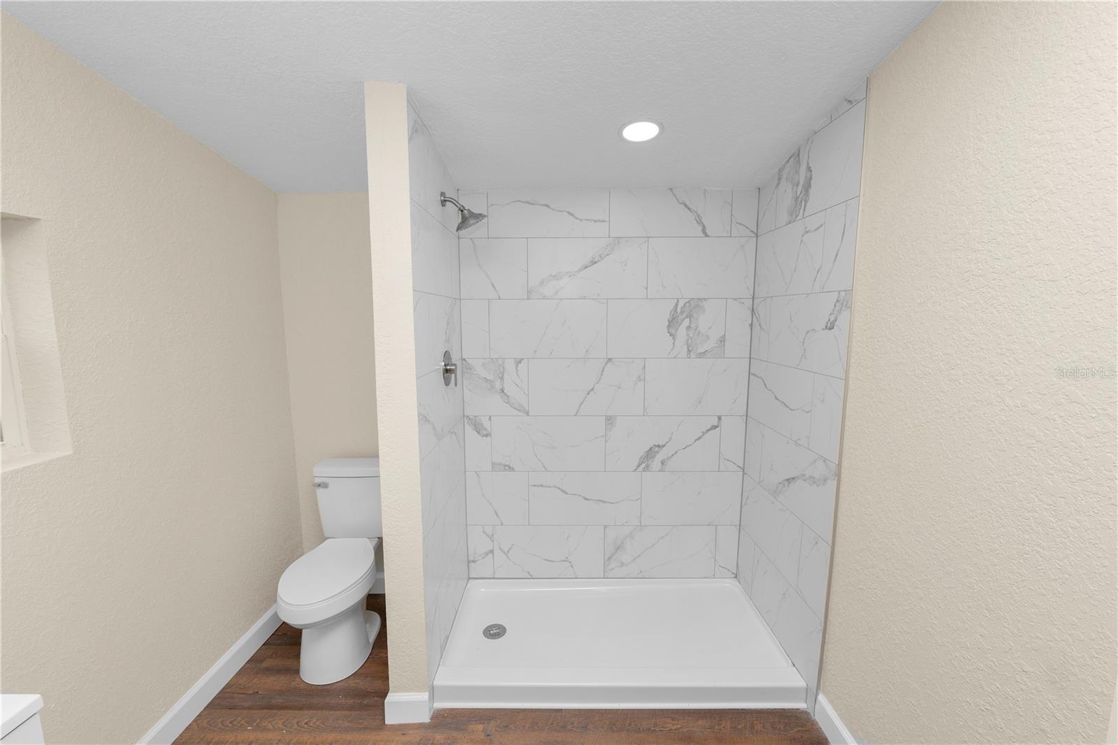 Image 31 of 41 For 6112 Dormany Road