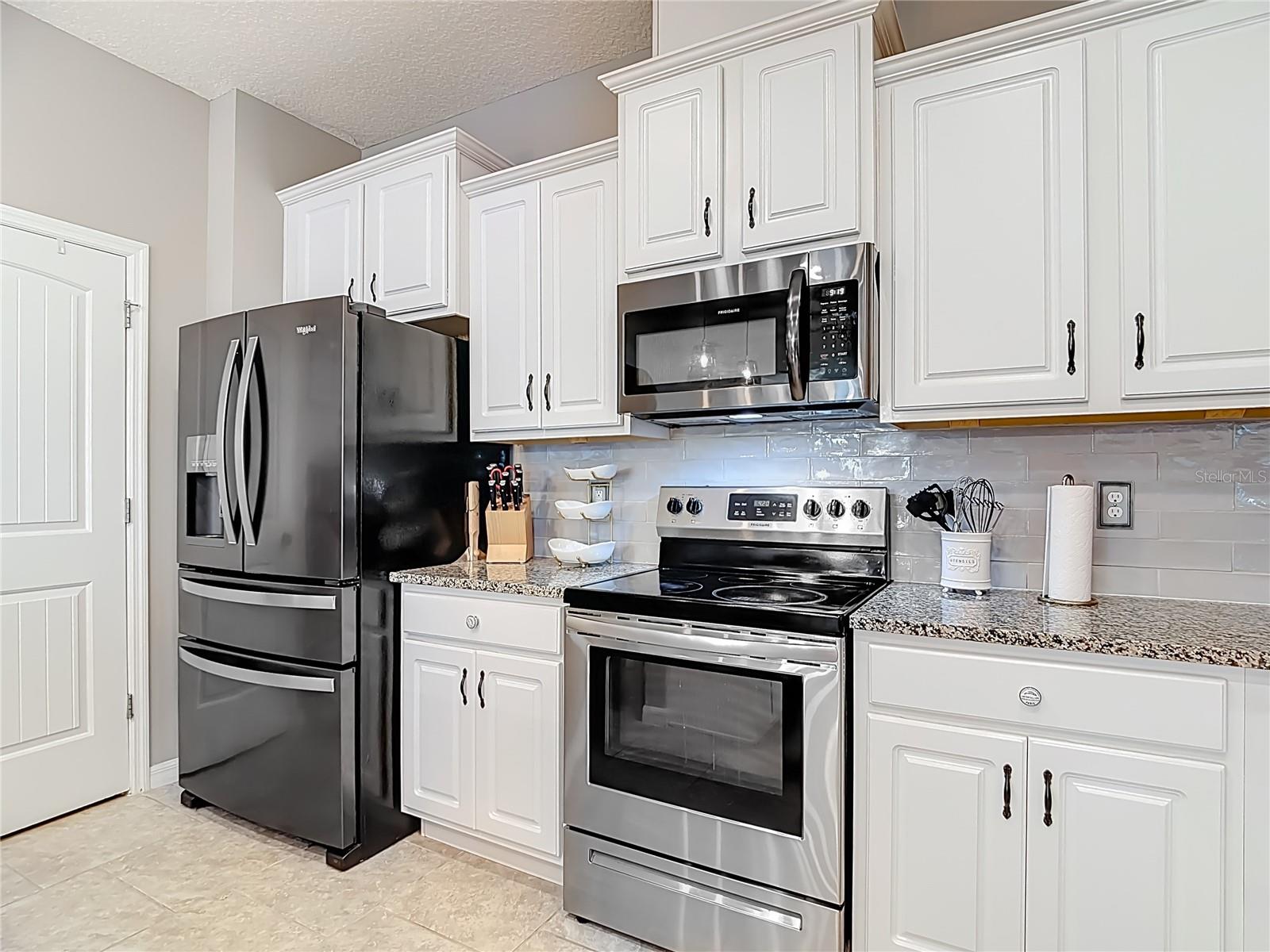 Image 15 of 86 For 4059 Prima Lago Circle