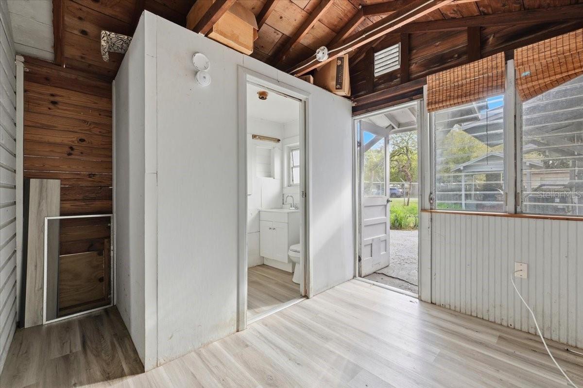 Image 32 of 46 For 506 Commonwealth Avenue Sw