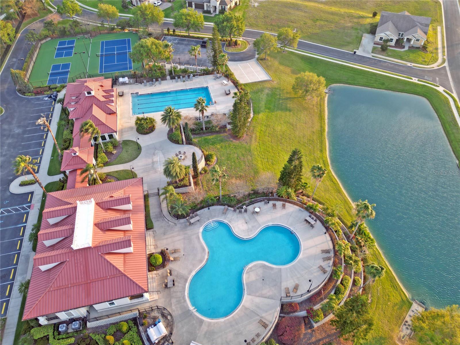 Image 8 of 16 For 250 Amaryllis Way