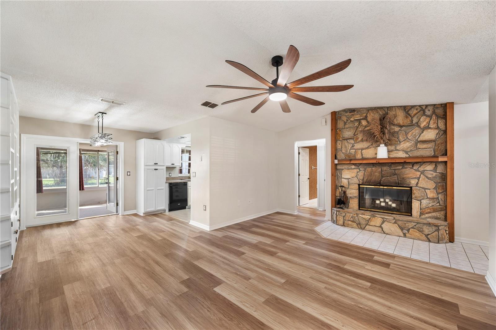 Image 15 of 40 For 3646 Wayne Road