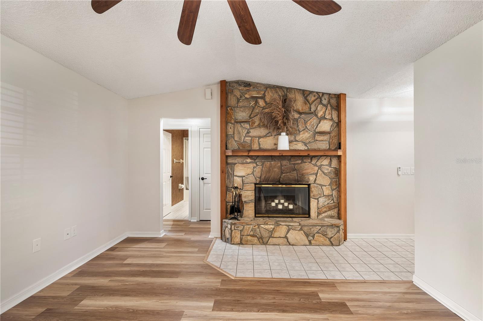 Image 16 of 40 For 3646 Wayne Road