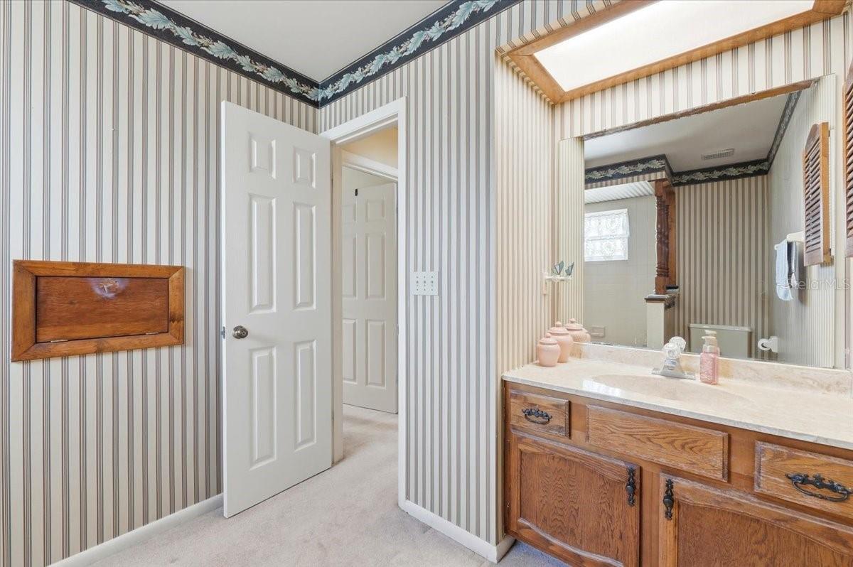 Image 34 of 63 For 1202 Lake Ariana Boulevard