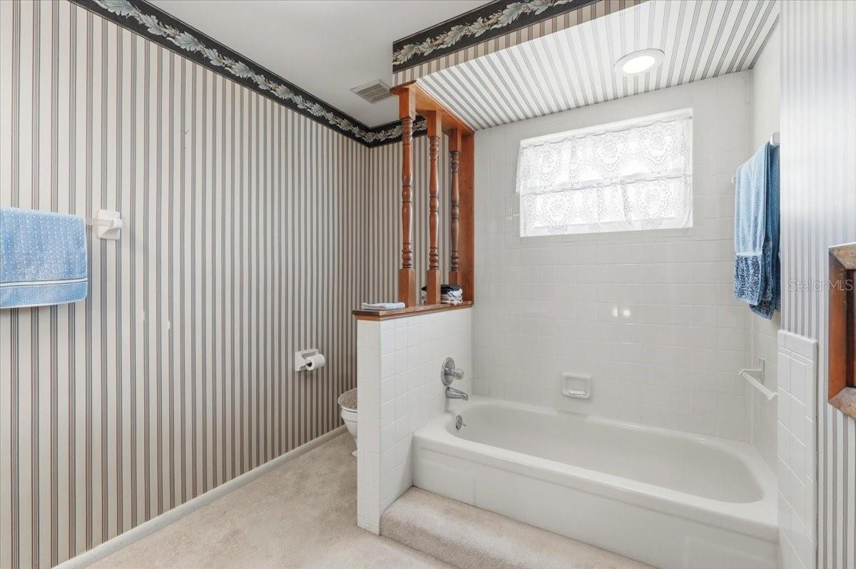 Image 35 of 63 For 1202 Lake Ariana Boulevard