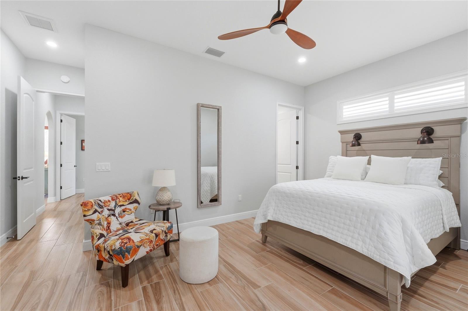 Image 28 of 53 For 2204 R E Byrd Road