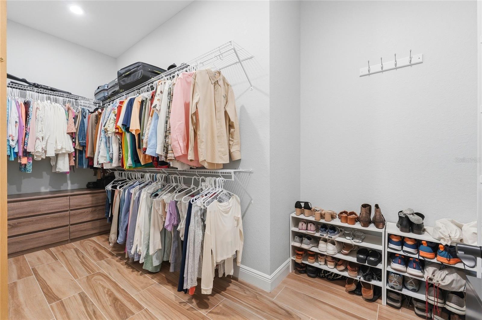 Image 32 of 53 For 2204 R E Byrd Road