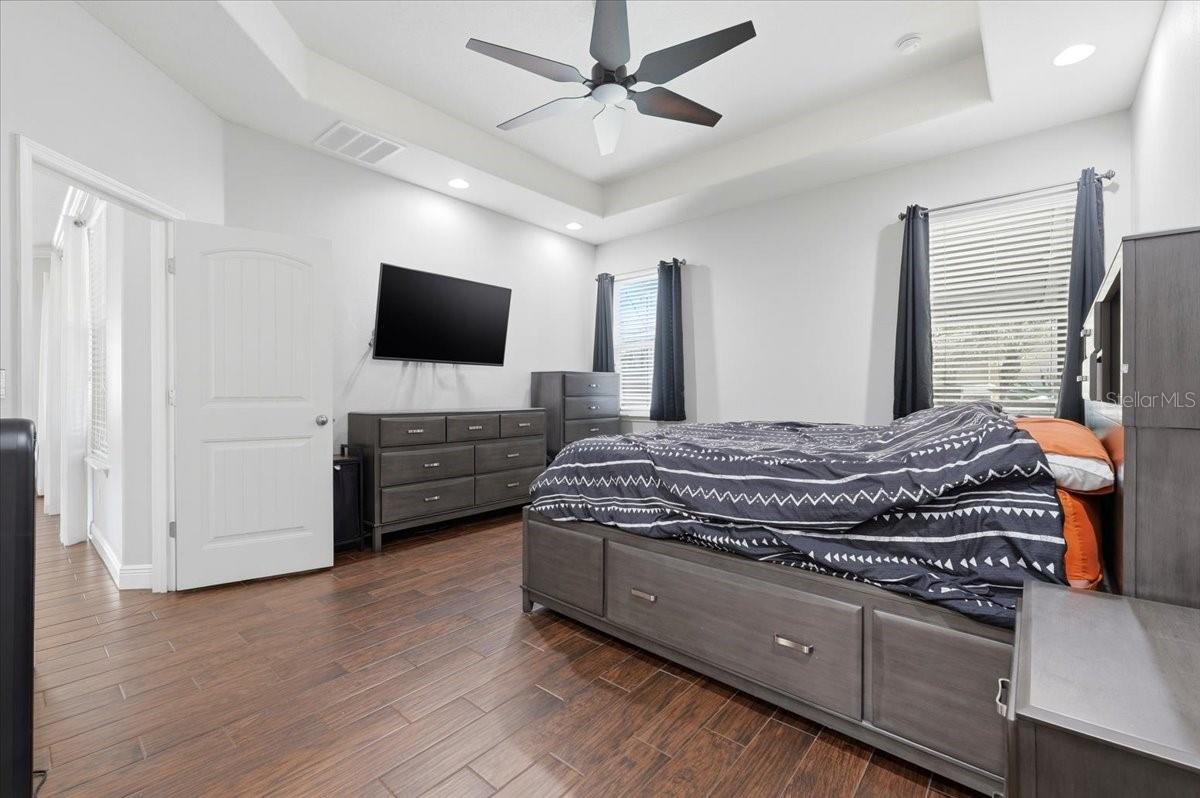 Image 18 of 57 For 1972 Wind Meadows Drive