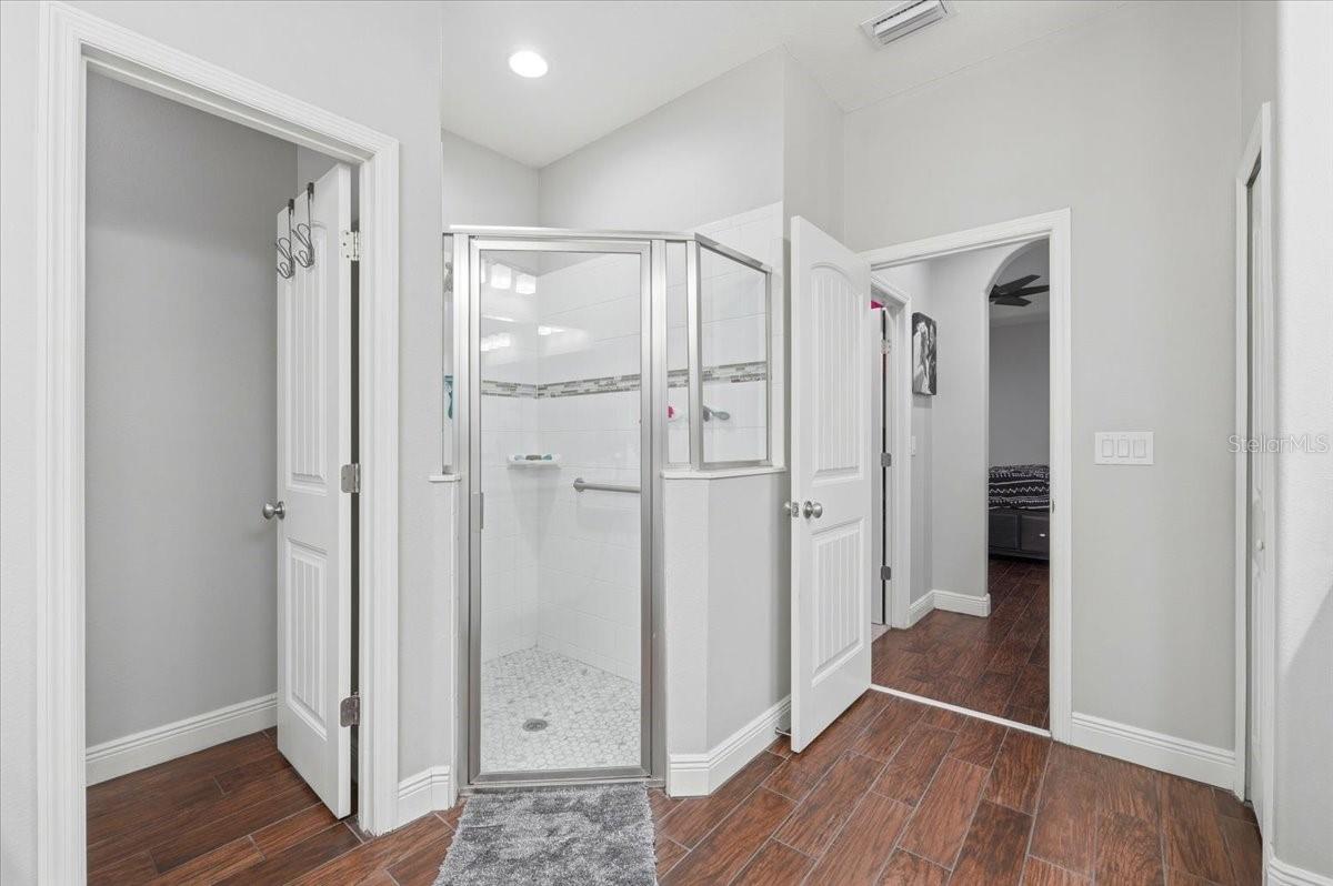 Image 20 of 57 For 1972 Wind Meadows Drive