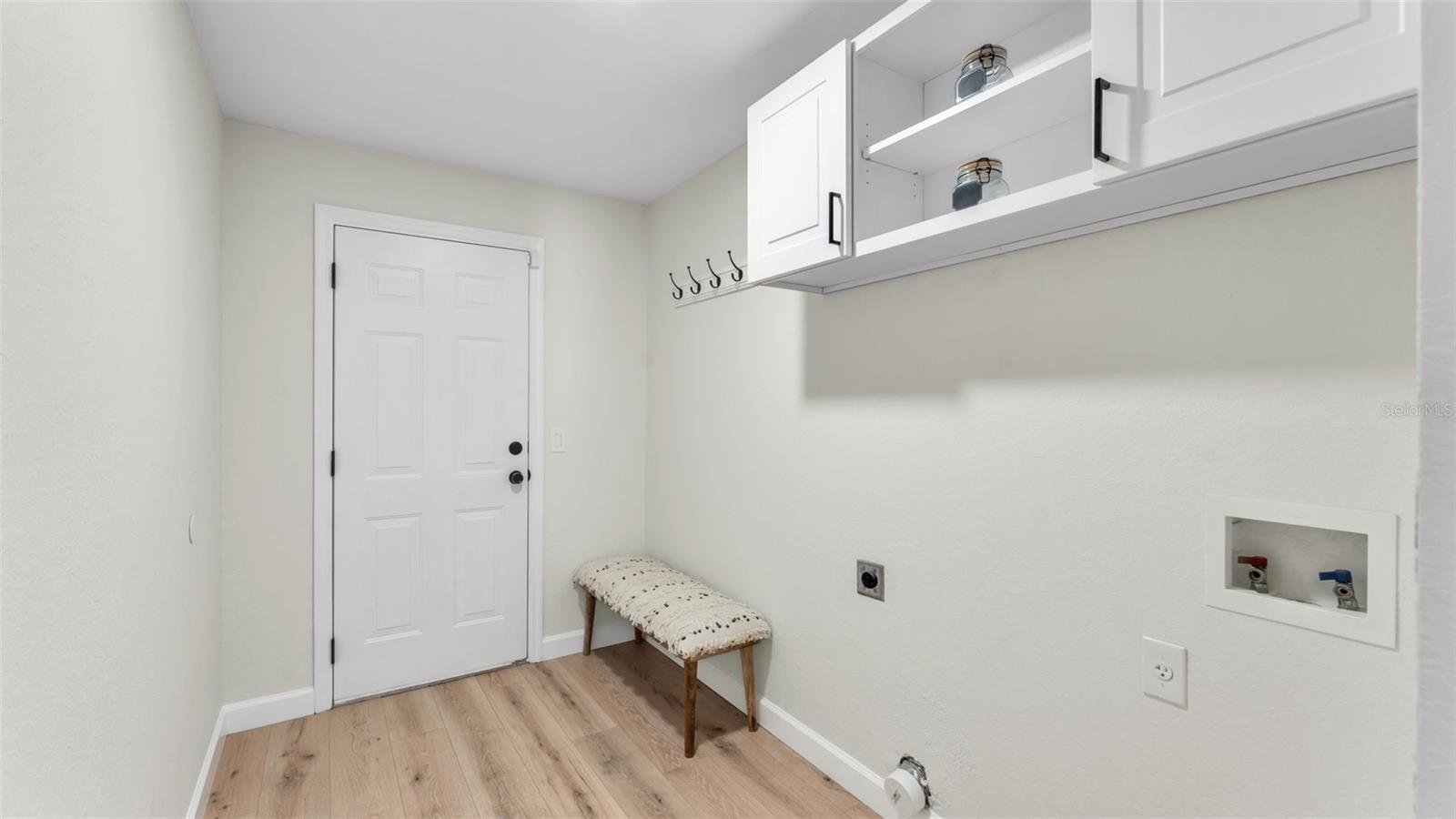 Image 10 of 51 For 6743 Highlands Creek Boulevard