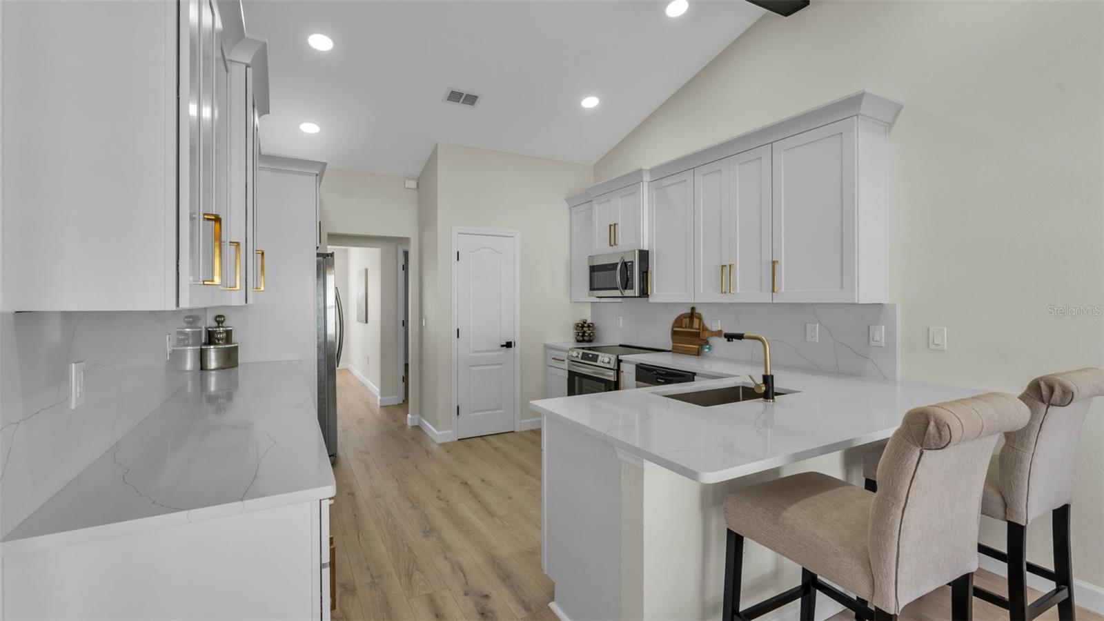 Image 13 of 51 For 6743 Highlands Creek Boulevard