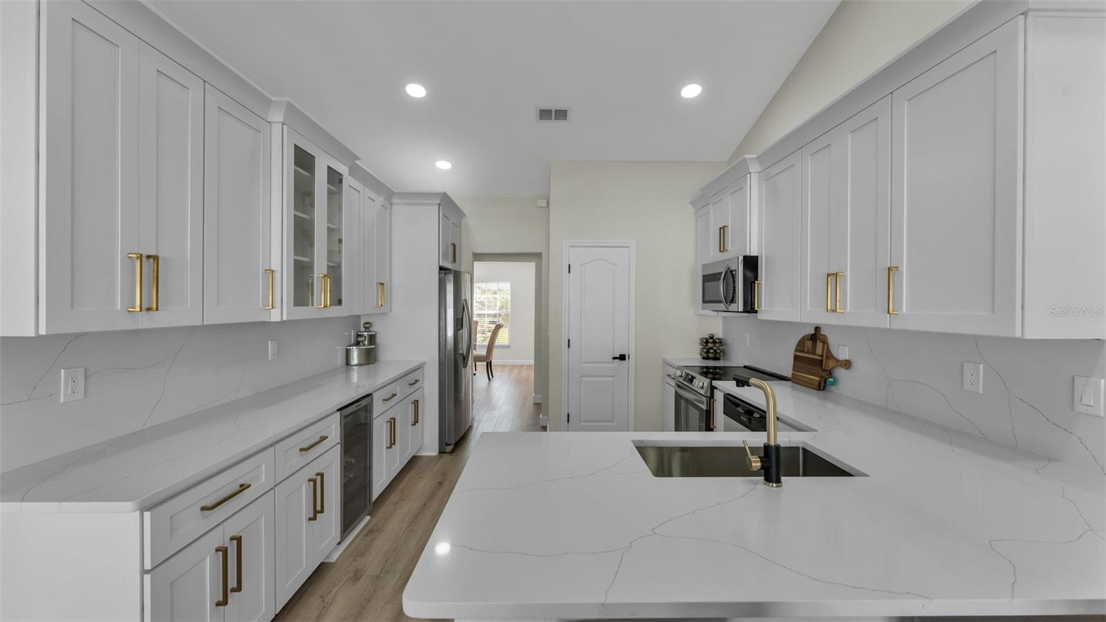 Image 16 of 51 For 6743 Highlands Creek Boulevard