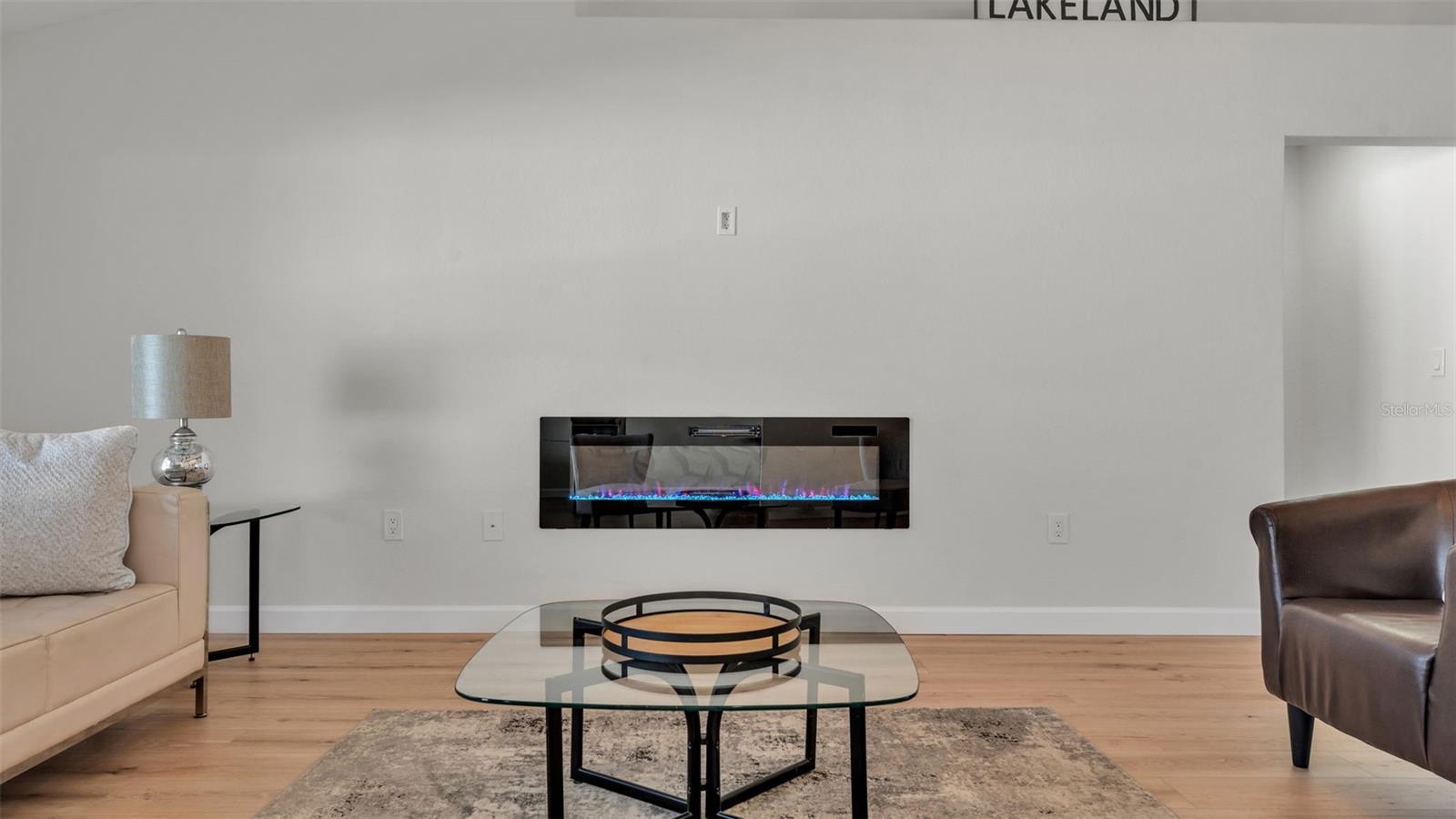 Image 22 of 51 For 6743 Highlands Creek Boulevard