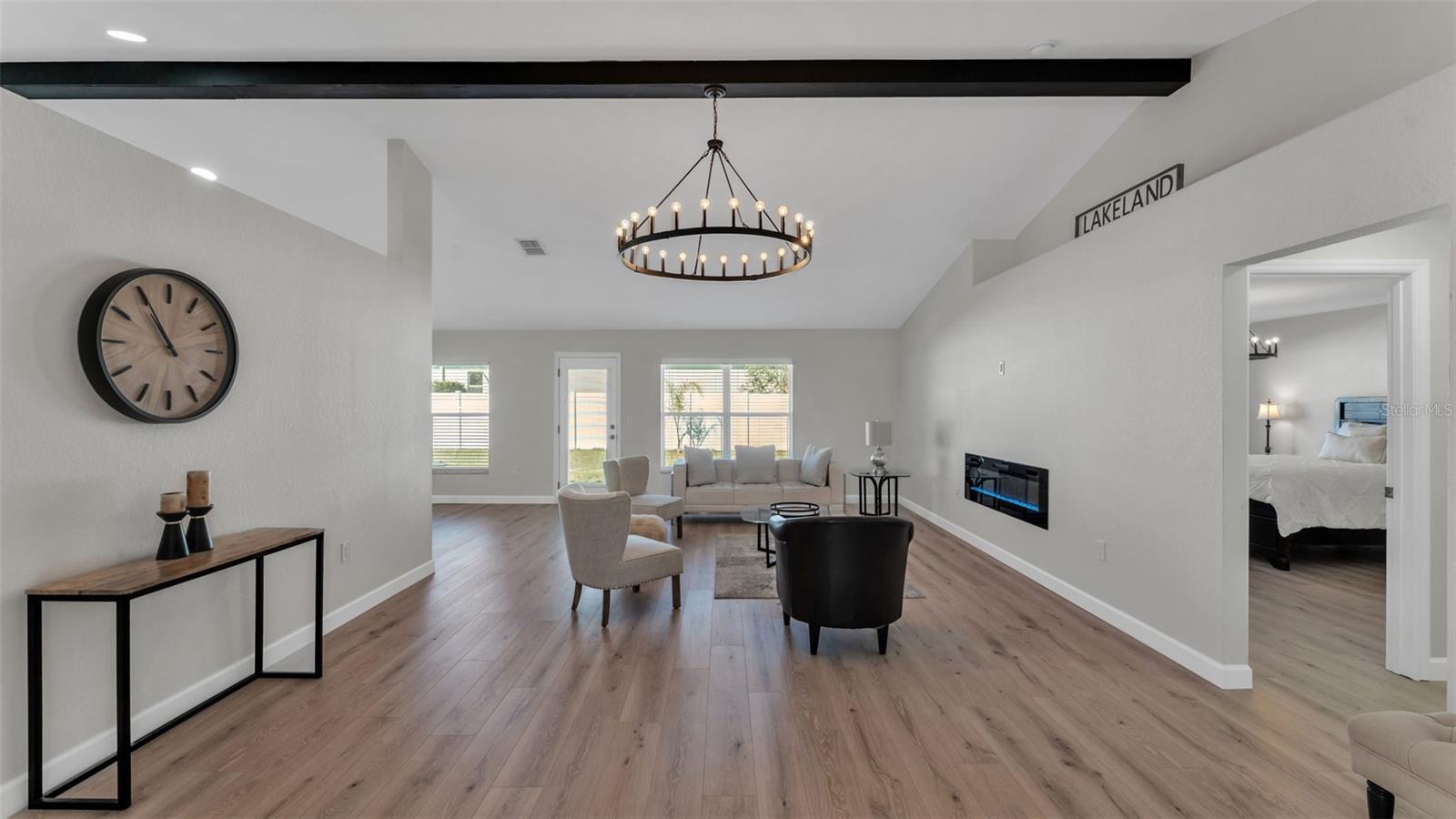 Image 25 of 51 For 6743 Highlands Creek Boulevard