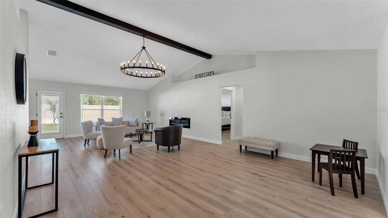 Image 26 of 51 For 6743 Highlands Creek Boulevard