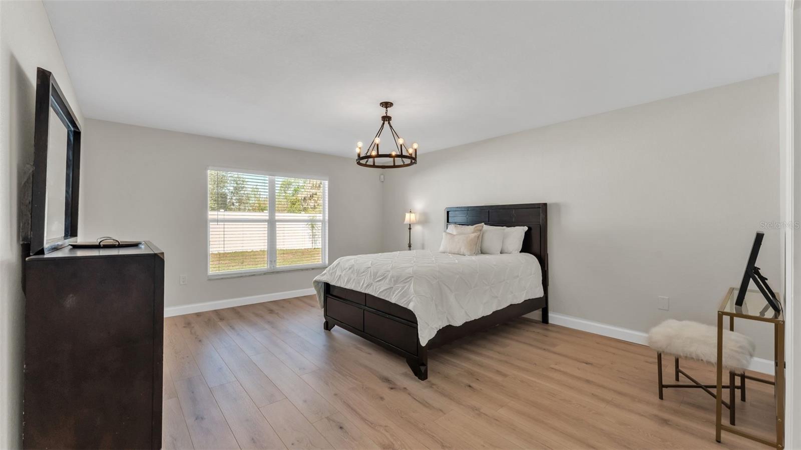 Image 28 of 51 For 6743 Highlands Creek Boulevard