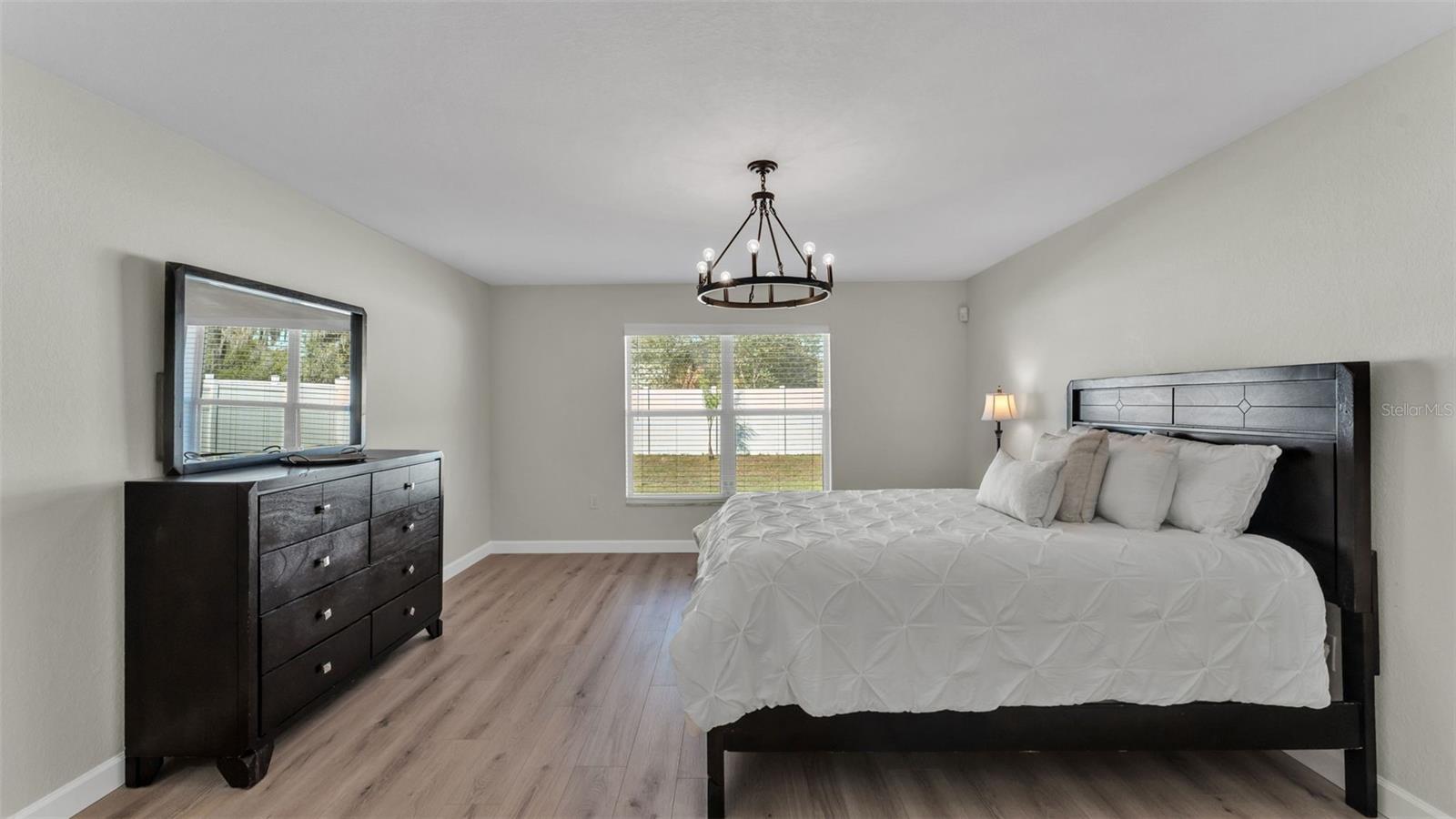 Image 31 of 51 For 6743 Highlands Creek Boulevard