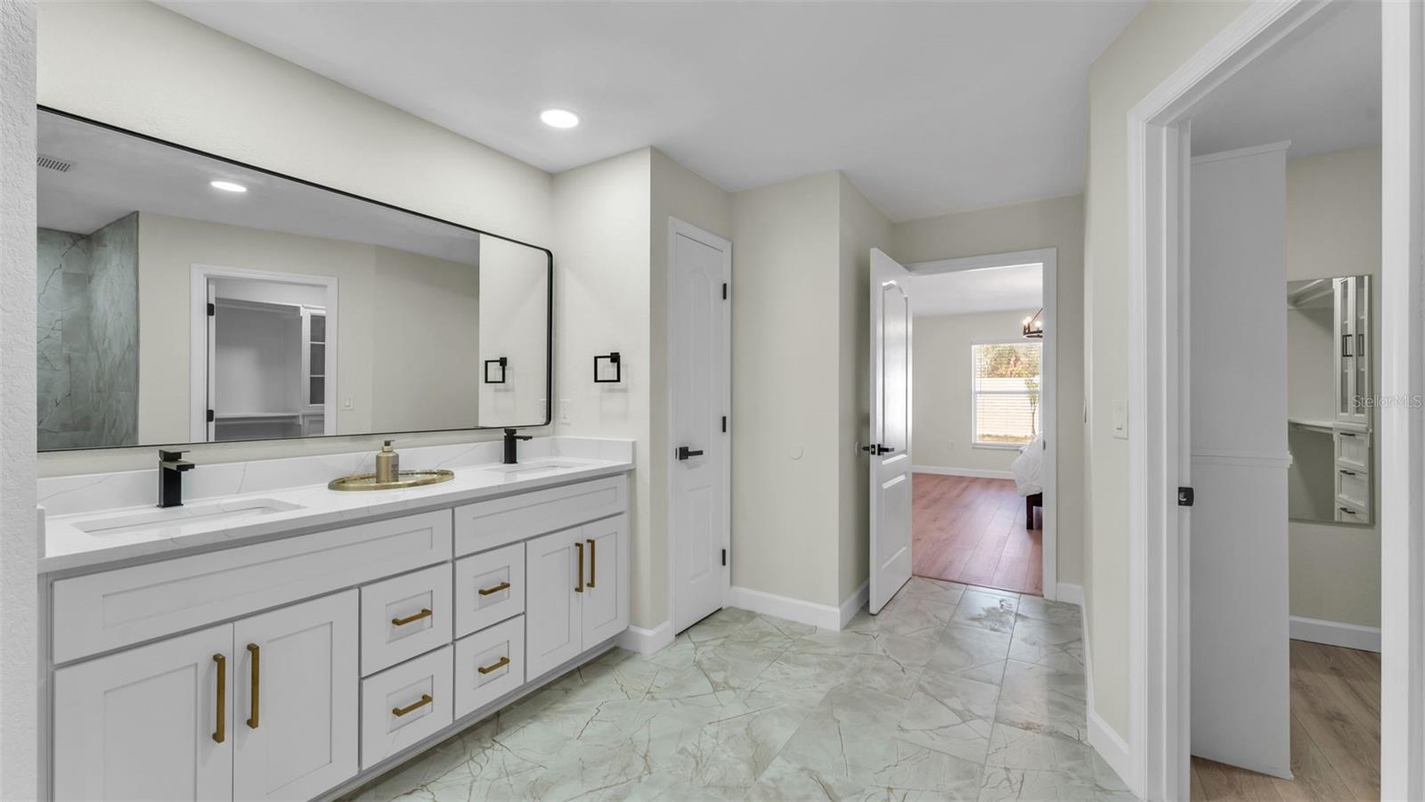 Image 34 of 51 For 6743 Highlands Creek Boulevard