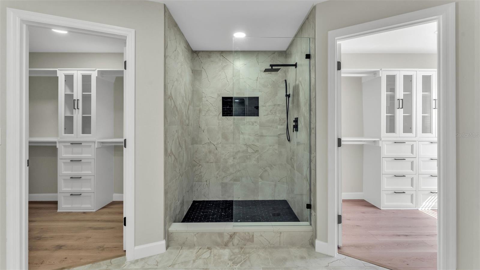 Image 35 of 51 For 6743 Highlands Creek Boulevard