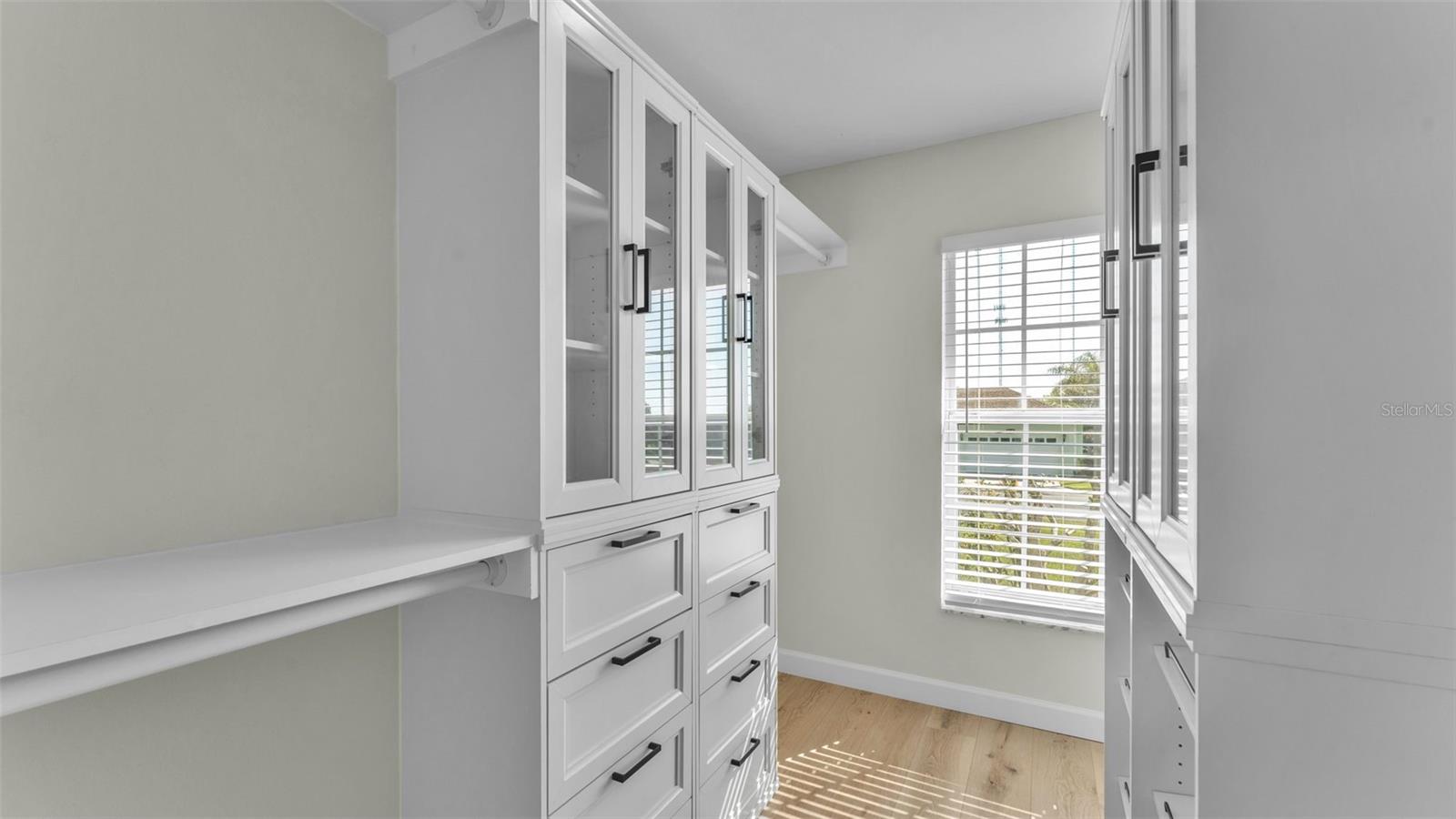 Image 39 of 51 For 6743 Highlands Creek Boulevard