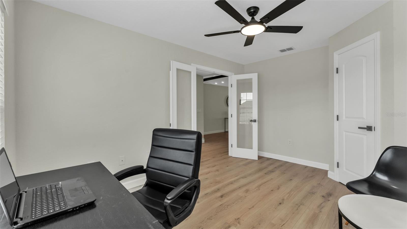 Image 5 of 51 For 6743 Highlands Creek Boulevard