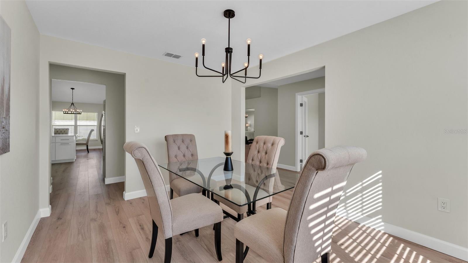 Image 9 of 51 For 6743 Highlands Creek Boulevard