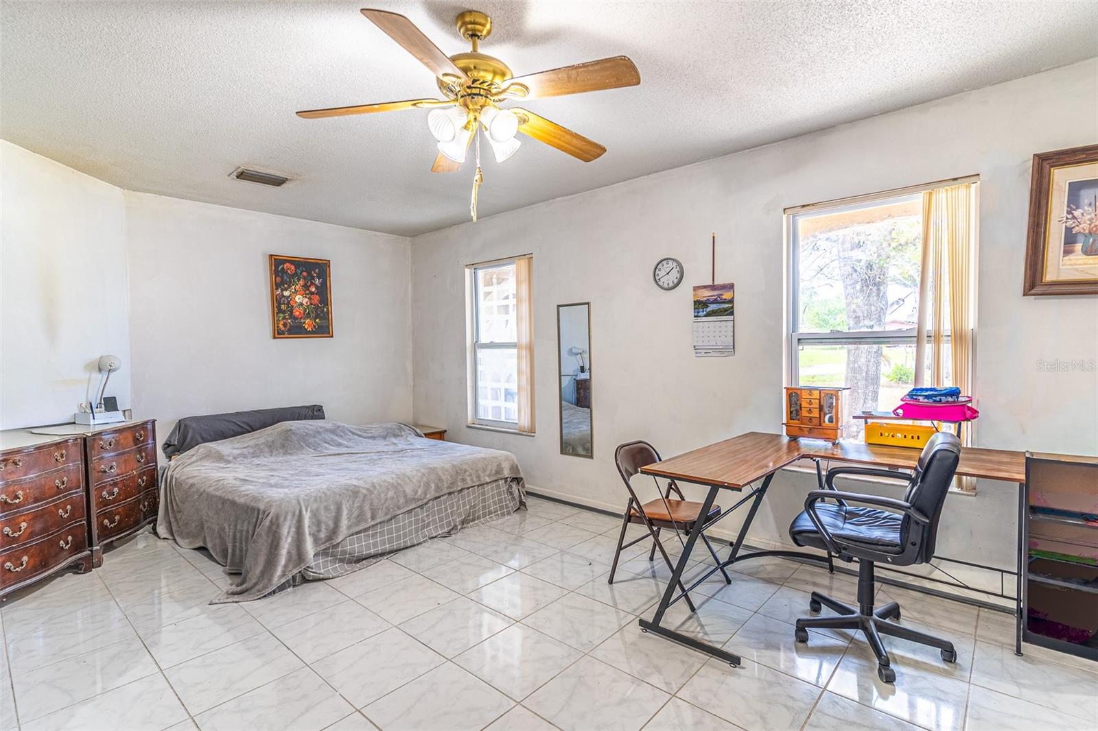 Image 10 of 25 For 1318 Deer Park Court