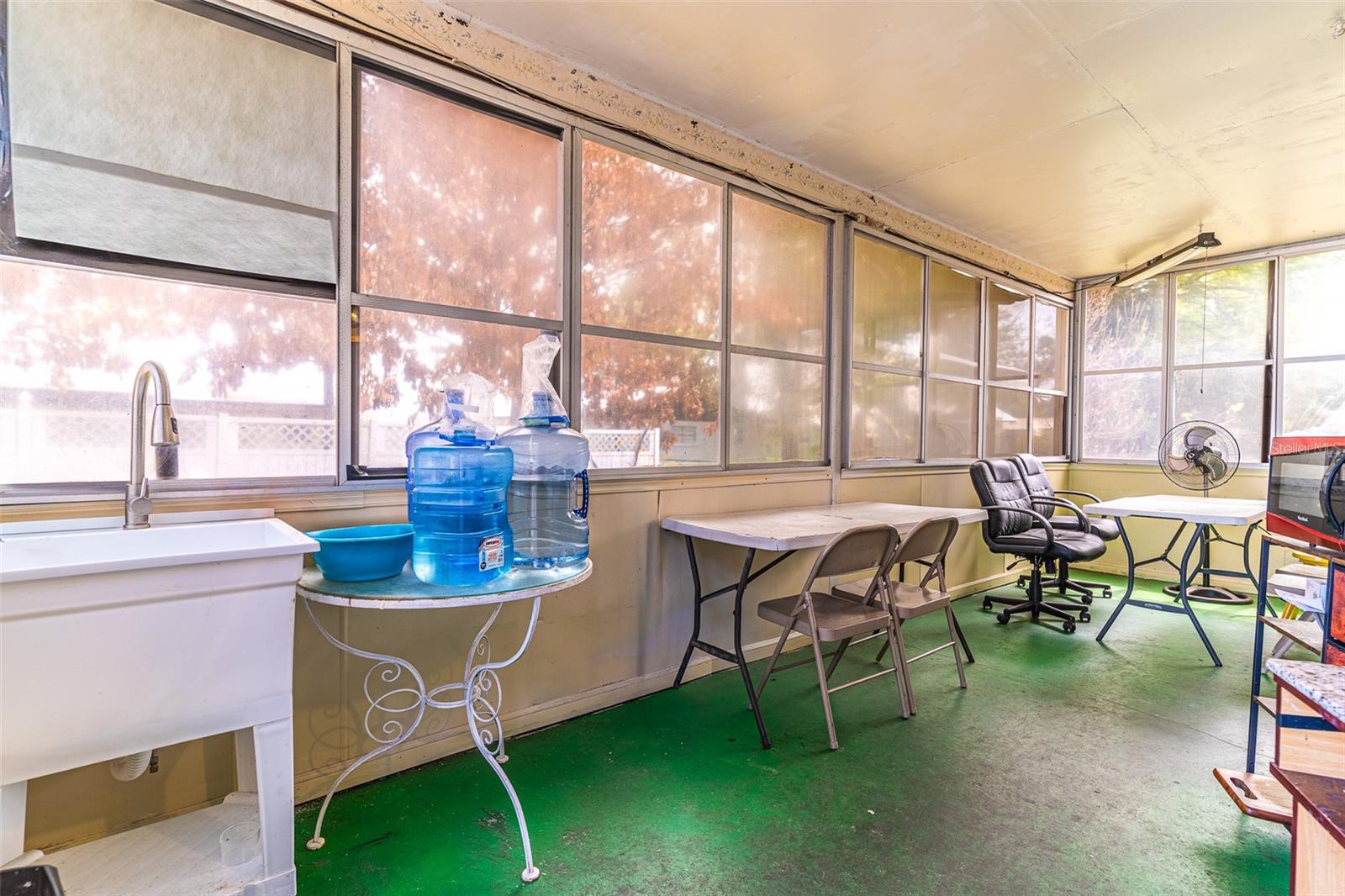 Image 12 of 25 For 1318 Deer Park Court