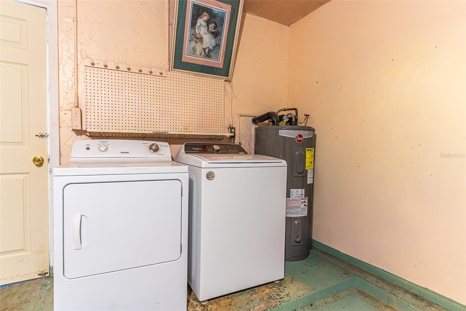 Image 14 of 25 For 1318 Deer Park Court