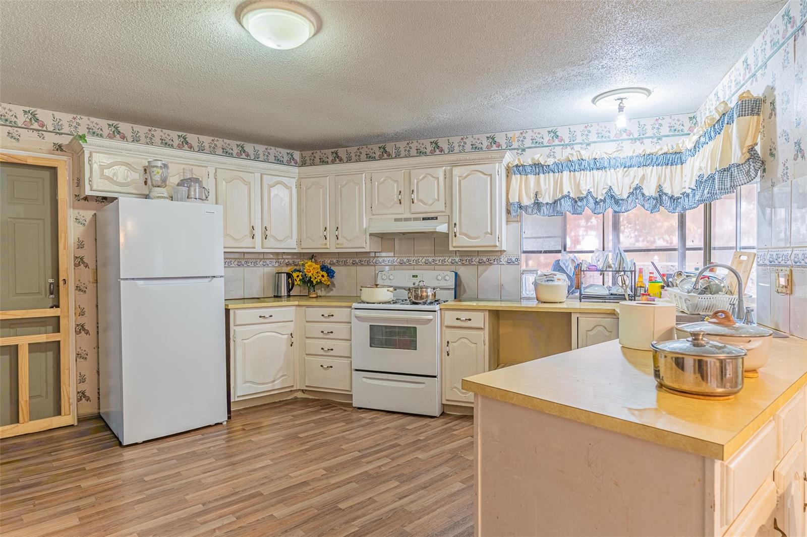 Image 3 of 25 For 1318 Deer Park Court