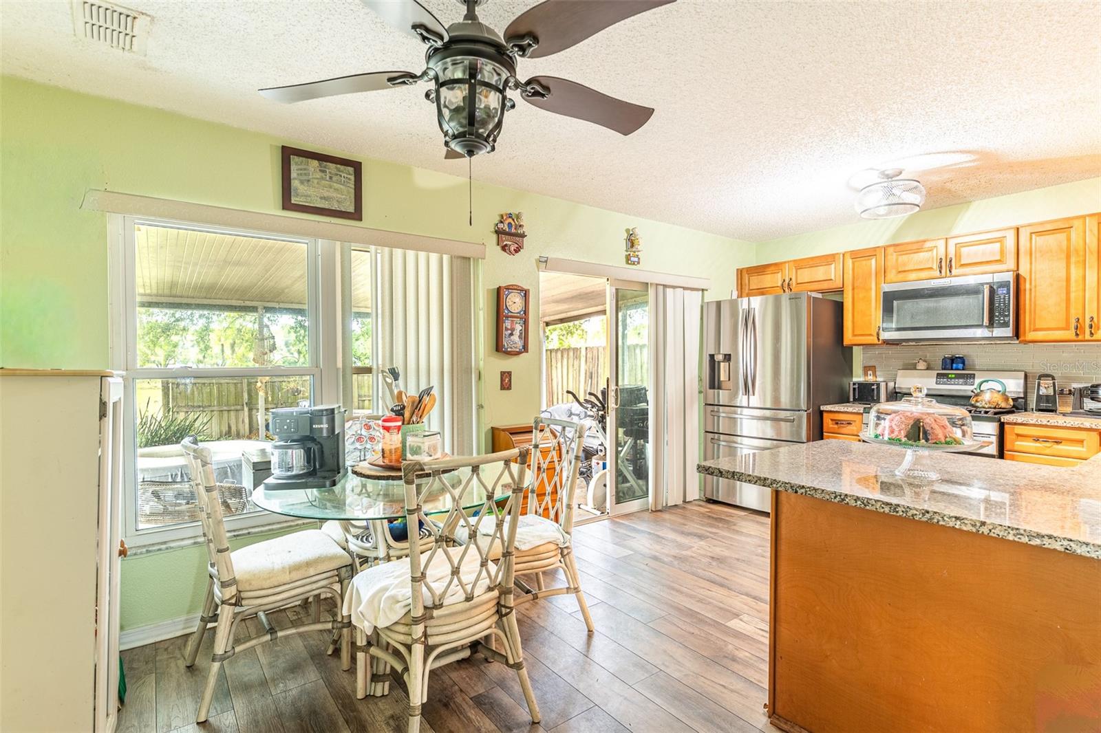 Image 11 of 26 For 626 Cape Cod Circle