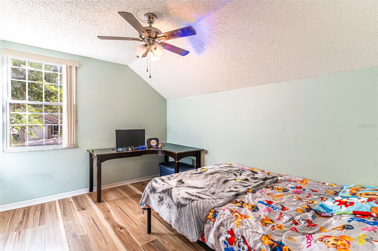 Image 16 of 26 For 626 Cape Cod Circle