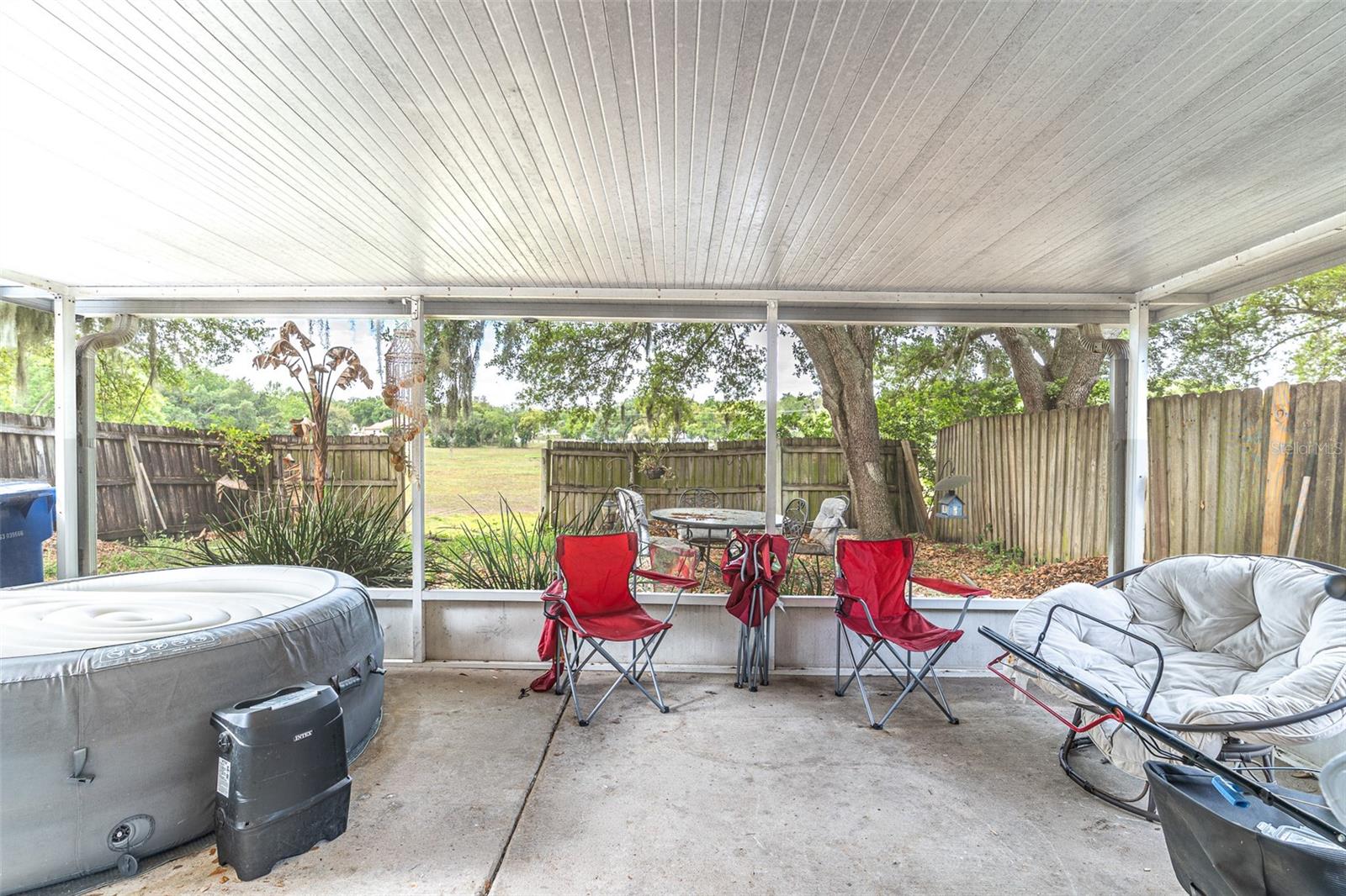 Image 18 of 26 For 626 Cape Cod Circle