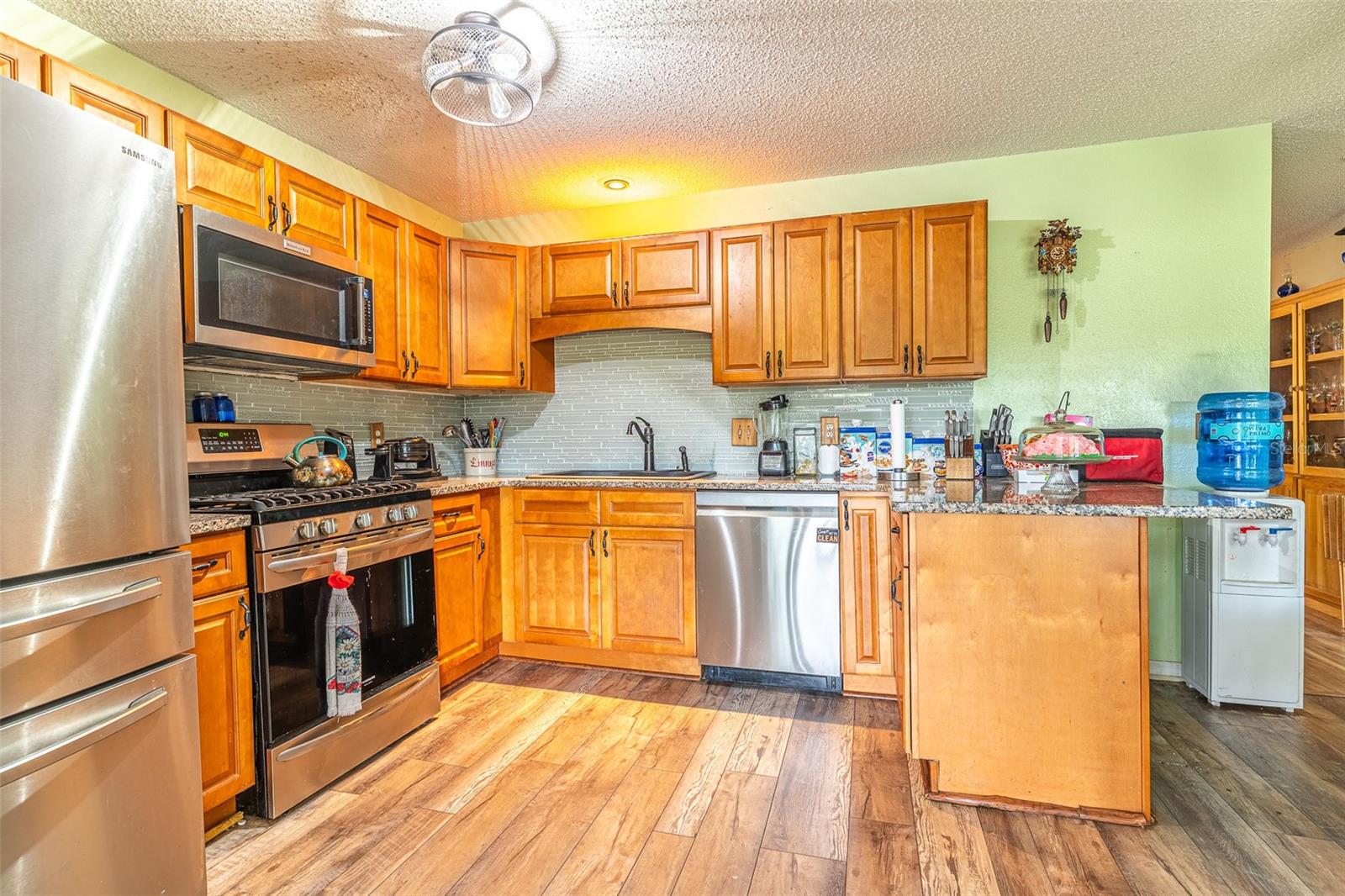 Image 9 of 26 For 626 Cape Cod Circle