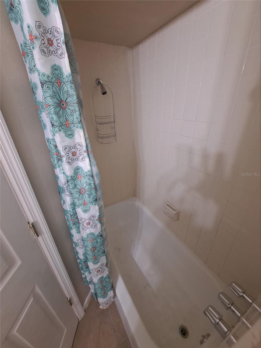 Image 10 of 21 For 6043 Crafton Drive