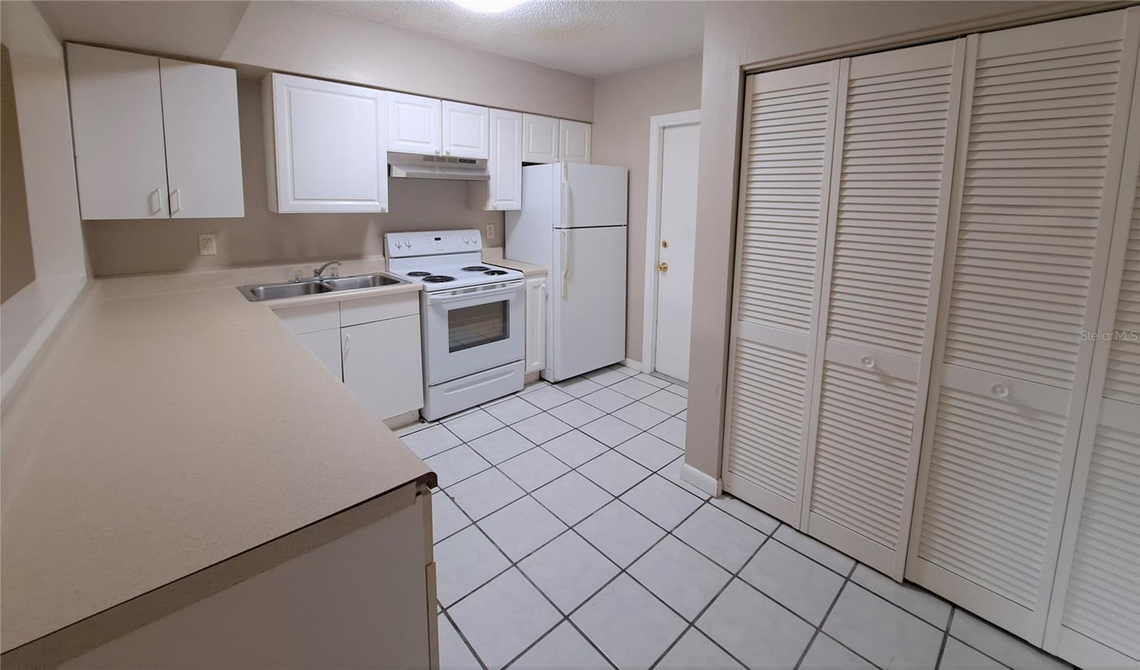 Image 16 of 21 For 6043 Crafton Drive