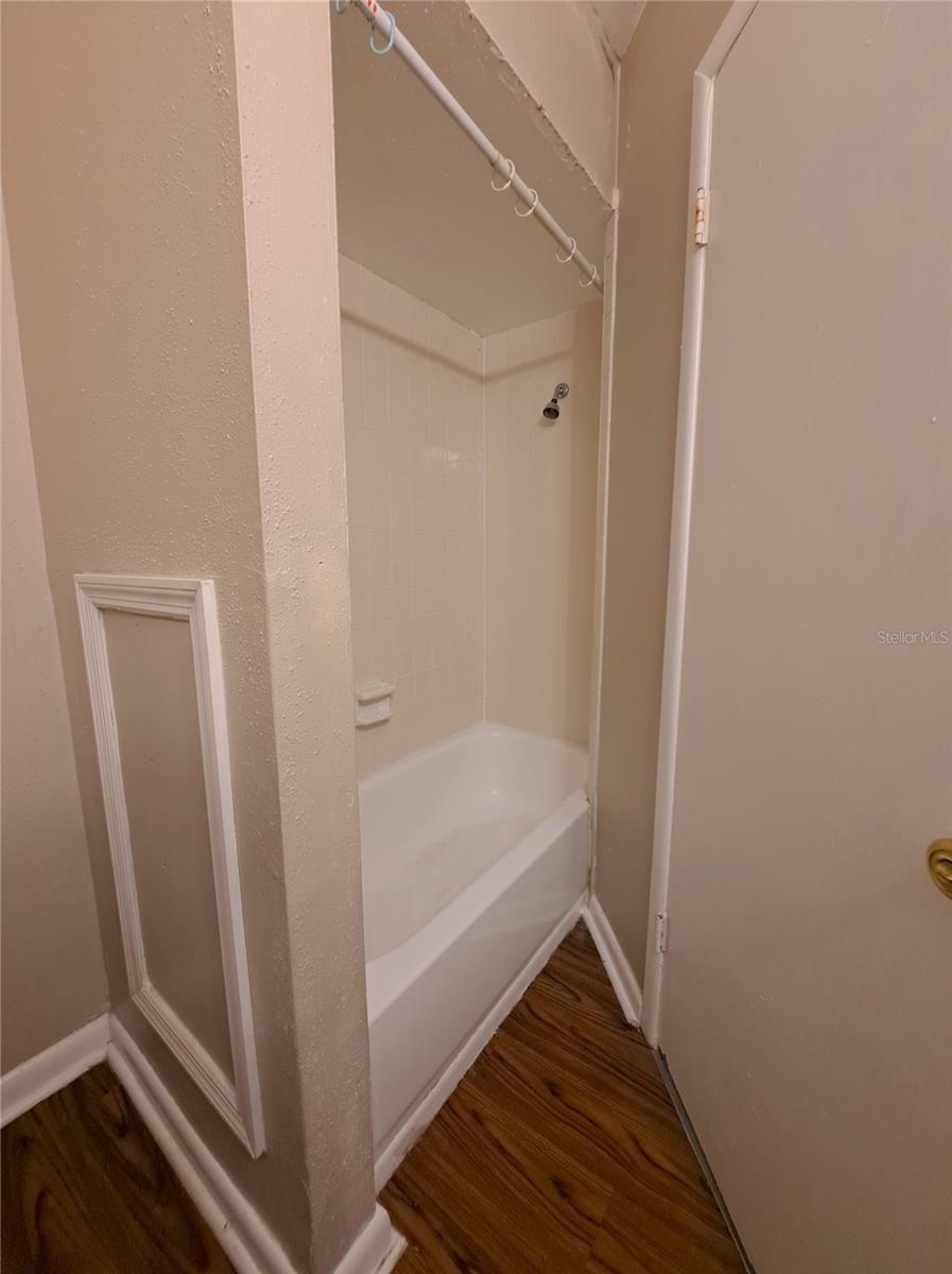 Image 20 of 21 For 6043 Crafton Drive